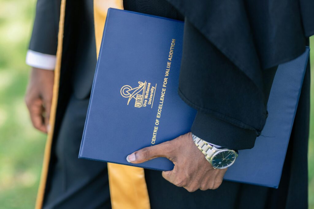 Pakistani student showing English proficiency certificate